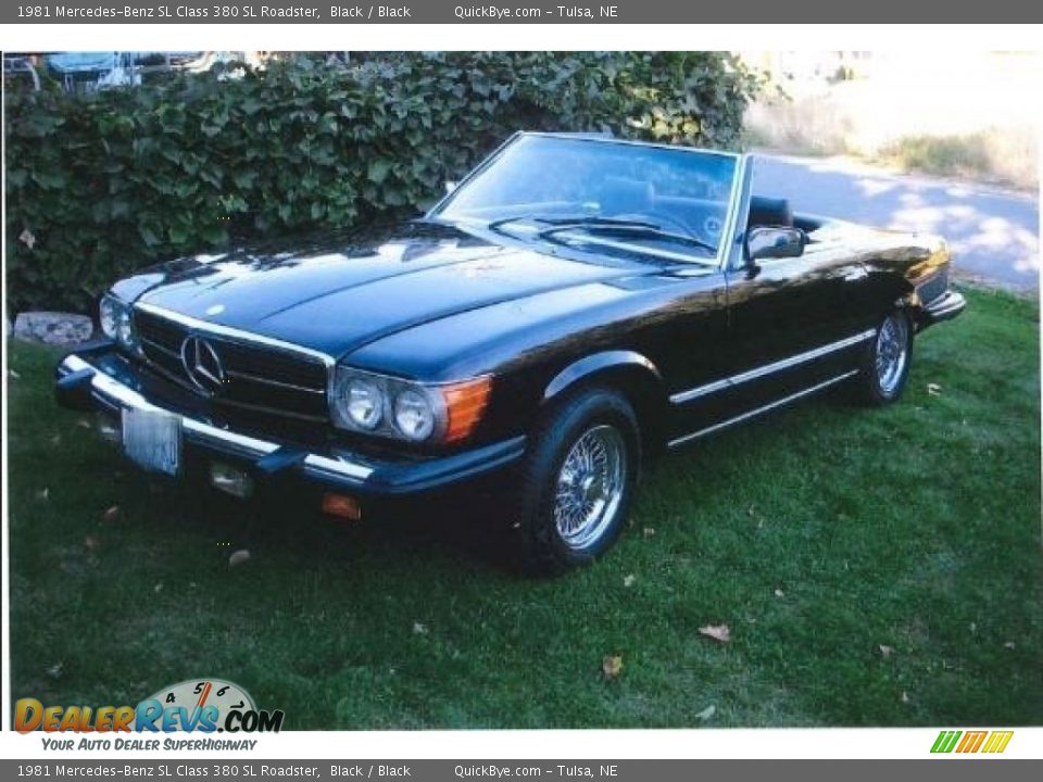 Front 3/4 View of 1981 Mercedes-Benz SL Class 380 SL Roadster Photo #1