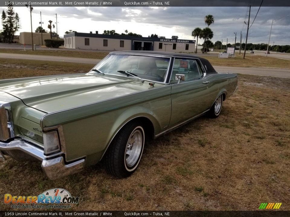 1969 Lincoln Continental Mark III Mint Green Metallic / White Photo #4