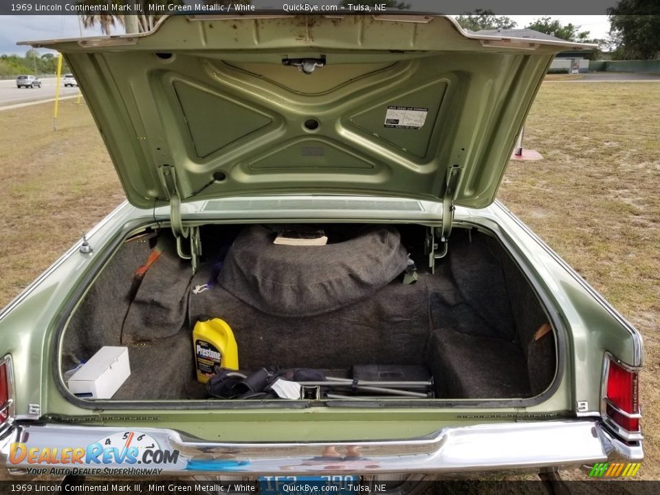 1969 Lincoln Continental Mark III Mint Green Metallic / White Photo #7