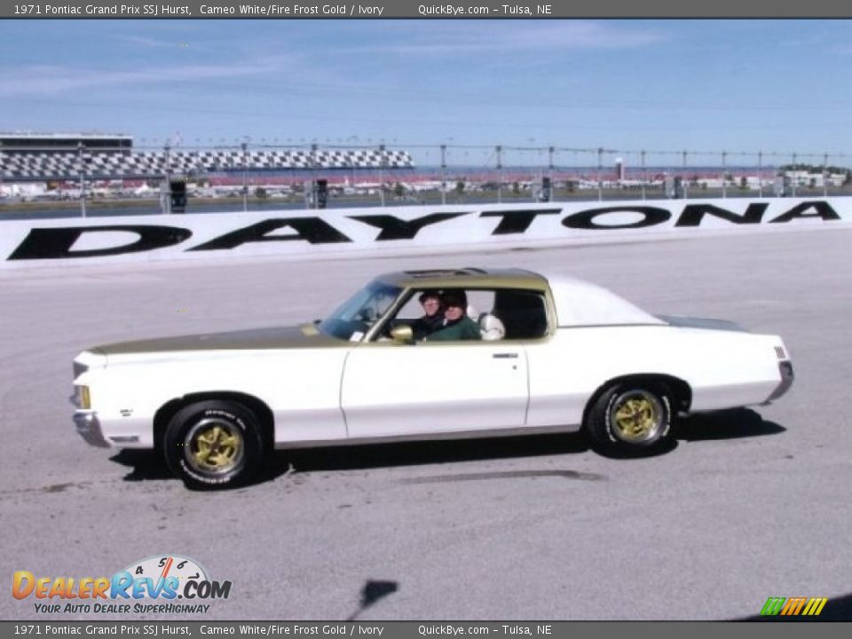 1971 Pontiac Grand Prix SSJ Hurst Cameo White/Fire Frost Gold / Ivory Photo #1