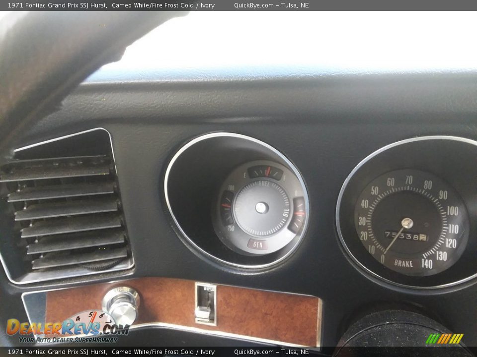 1971 Pontiac Grand Prix SSJ Hurst Gauges Photo #12