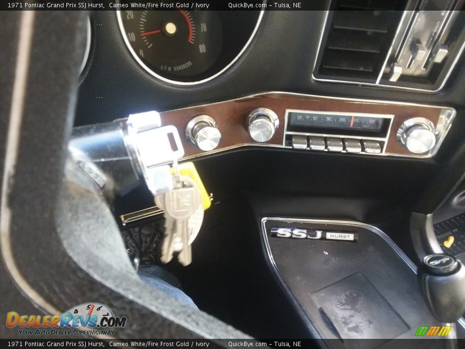 Audio System of 1971 Pontiac Grand Prix SSJ Hurst Photo #15