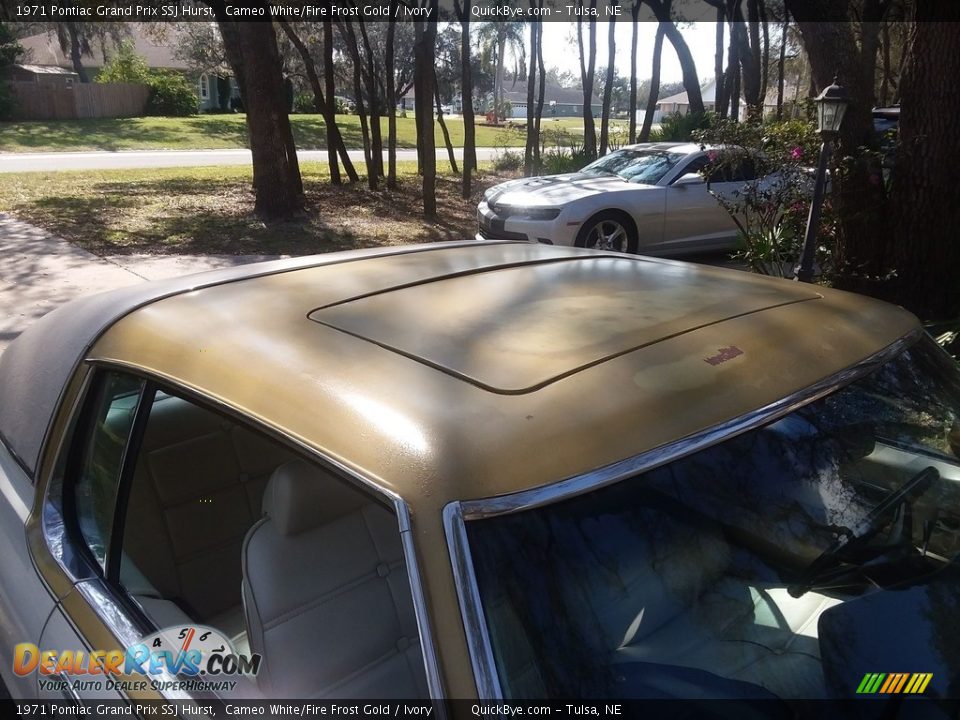 Sunroof of 1971 Pontiac Grand Prix SSJ Hurst Photo #30