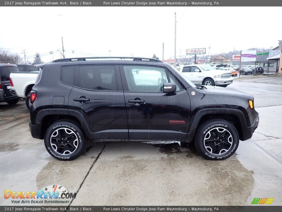 2017 Jeep Renegade Trailhawk 4x4 Black / Black Photo #5