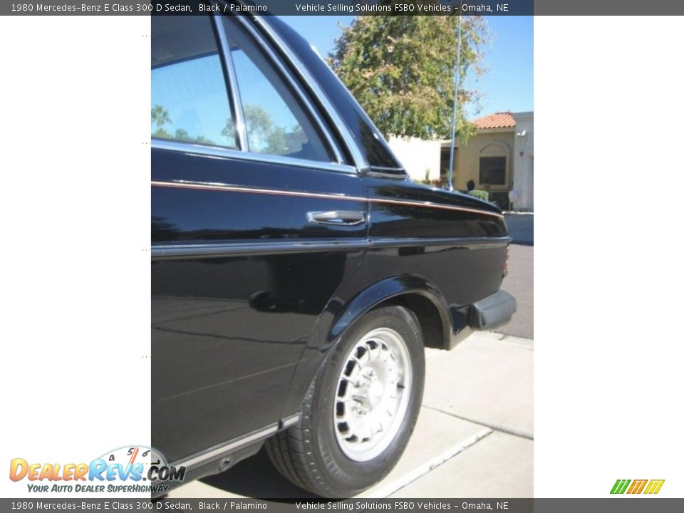 1980 Mercedes-Benz E Class 300 D Sedan Black / Palamino Photo #11