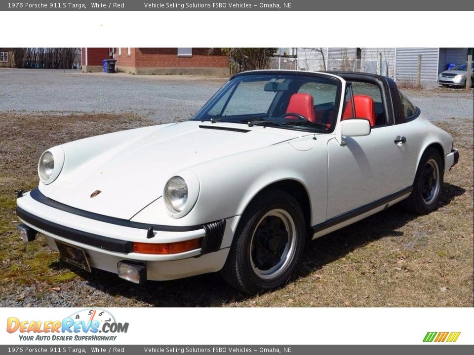 Front 3/4 View of 1976 Porsche 911 S Targa Photo #1