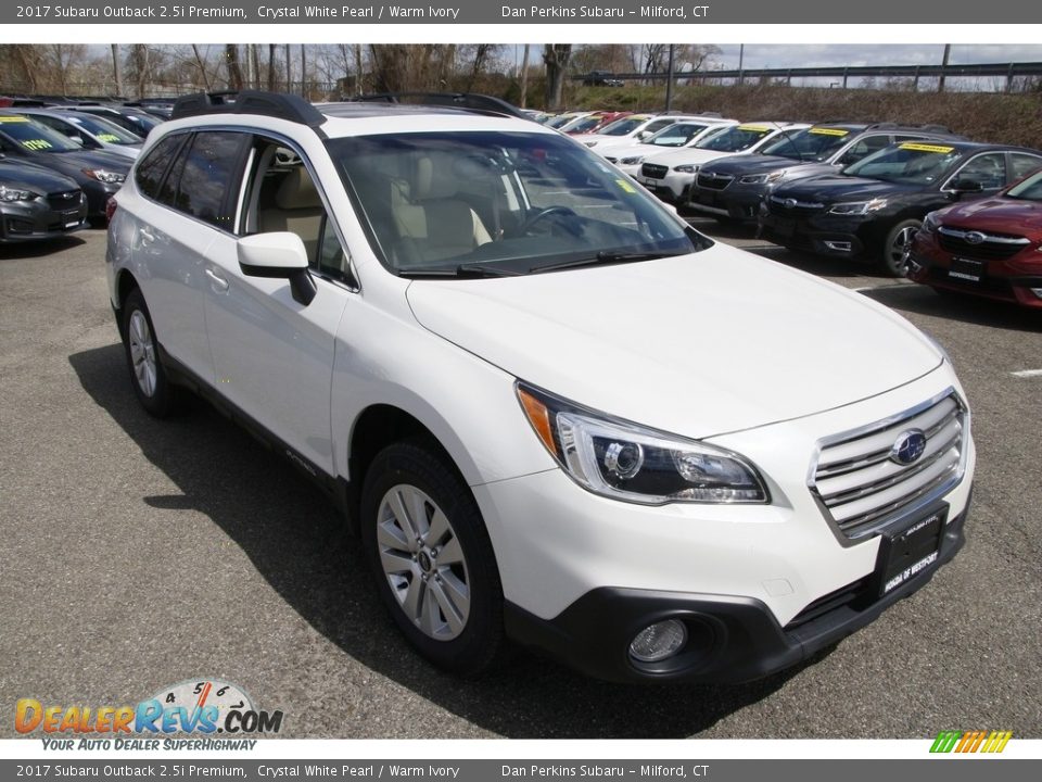 2017 Subaru Outback 2.5i Premium Crystal White Pearl / Warm Ivory Photo #3