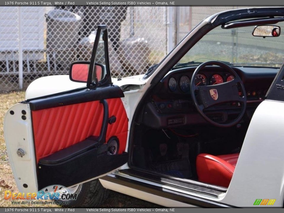 1976 Porsche 911 S Targa White / Red Photo #14