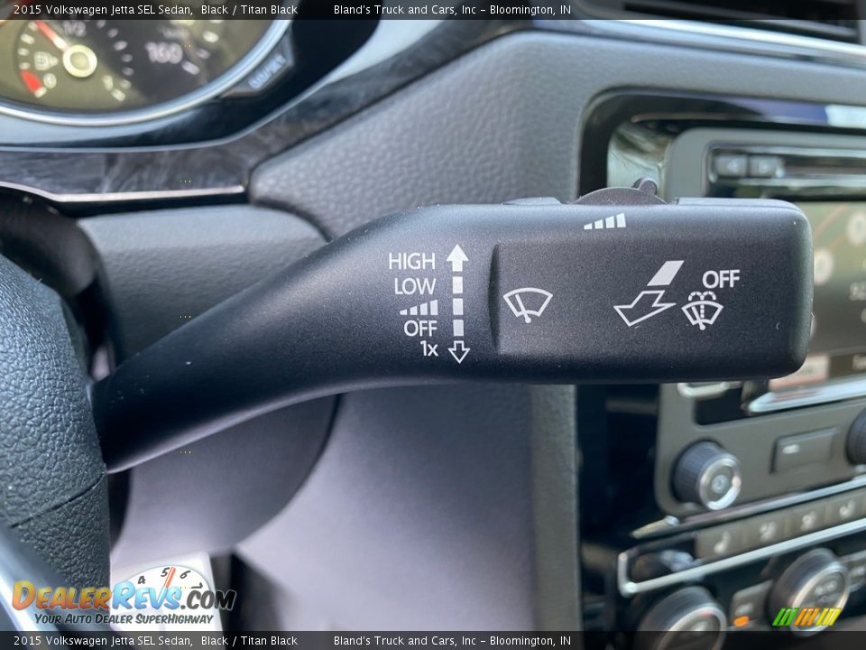 Controls of 2015 Volkswagen Jetta SEL Sedan Photo #13