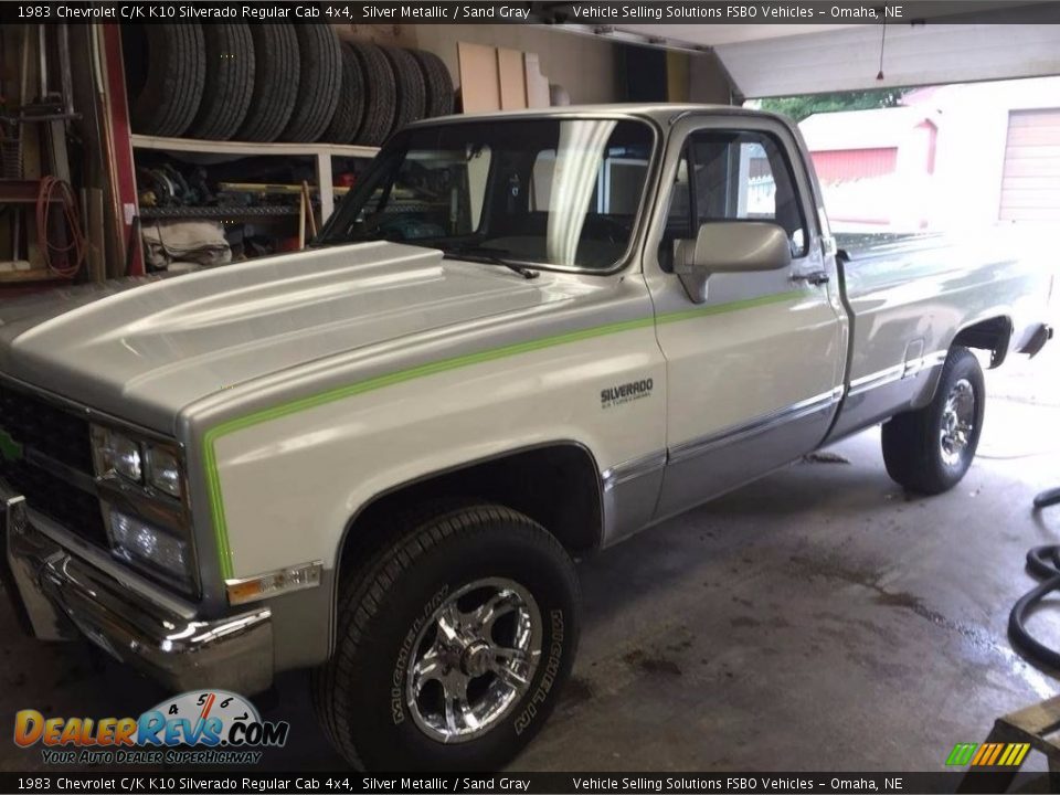 Front 3/4 View of 1983 Chevrolet C/K K10 Silverado Regular Cab 4x4 Photo #1