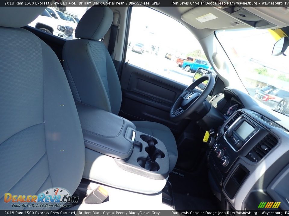 2018 Ram 1500 Express Crew Cab 4x4 Brilliant Black Crystal Pearl / Black/Diesel Gray Photo #10