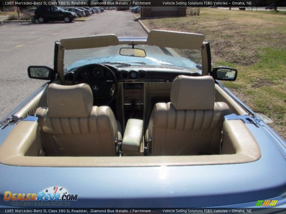 1985 Mercedes-Benz SL Class 380 SL Roadster Diamond Blue Metallic / Parchment Photo #7