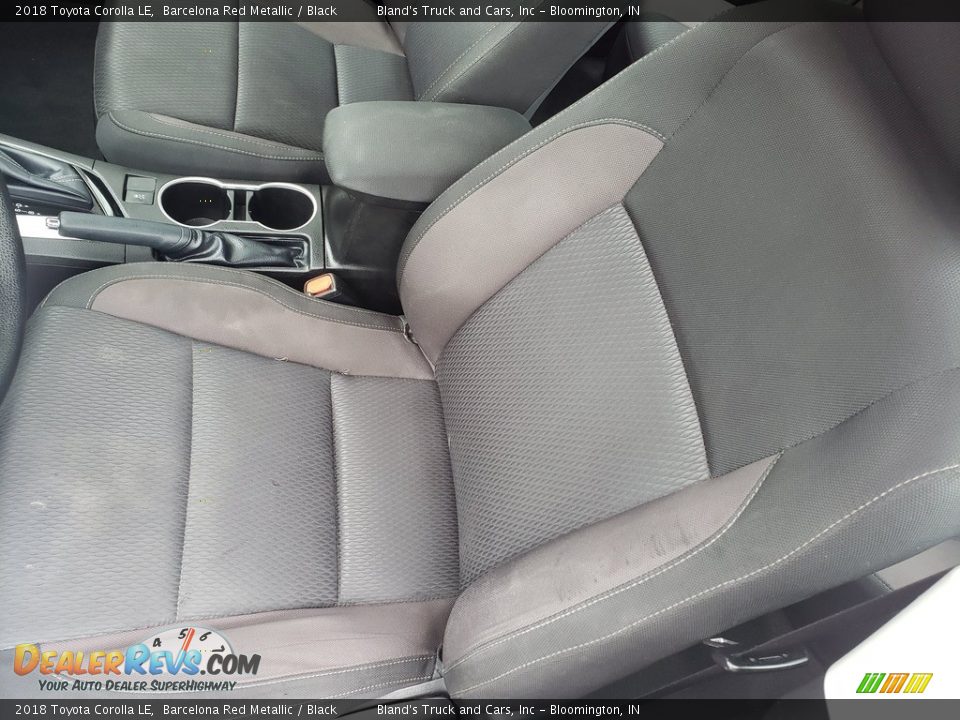 2018 Toyota Corolla LE Barcelona Red Metallic / Black Photo #7