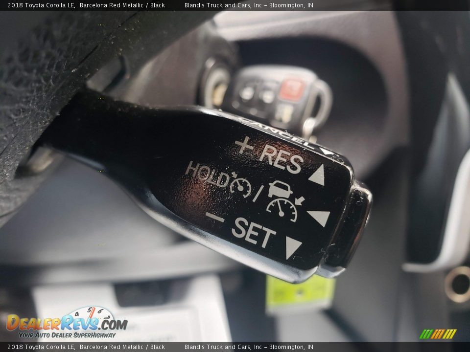 2018 Toyota Corolla LE Barcelona Red Metallic / Black Photo #12