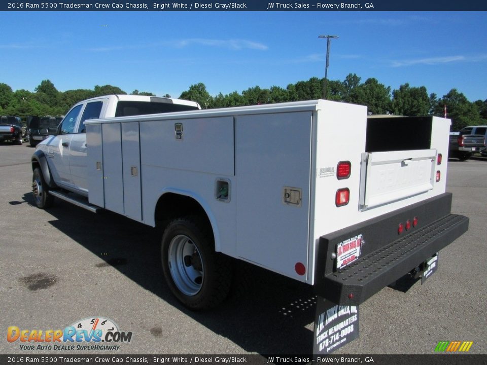 2016 Ram 5500 Tradesman Crew Cab Chassis Bright White / Diesel Gray/Black Photo #3