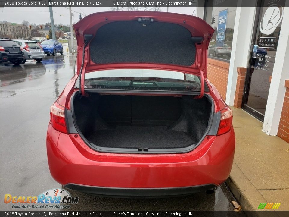 2018 Toyota Corolla LE Barcelona Red Metallic / Black Photo #33