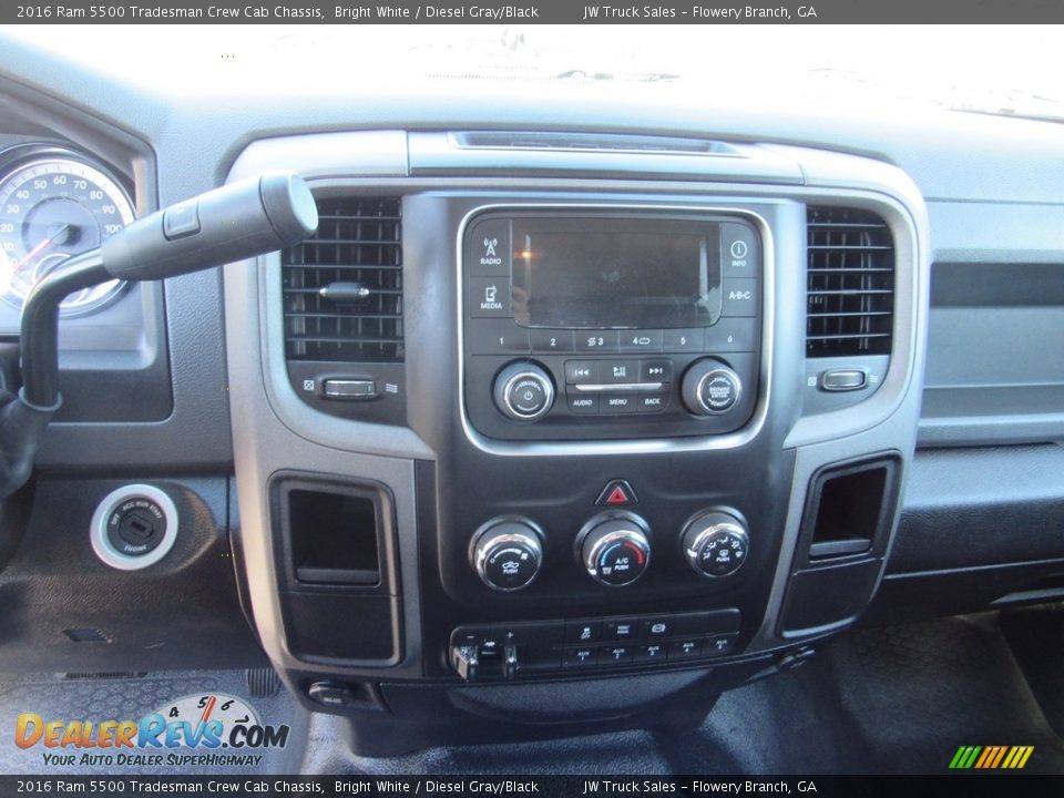 Controls of 2016 Ram 5500 Tradesman Crew Cab Chassis Photo #35