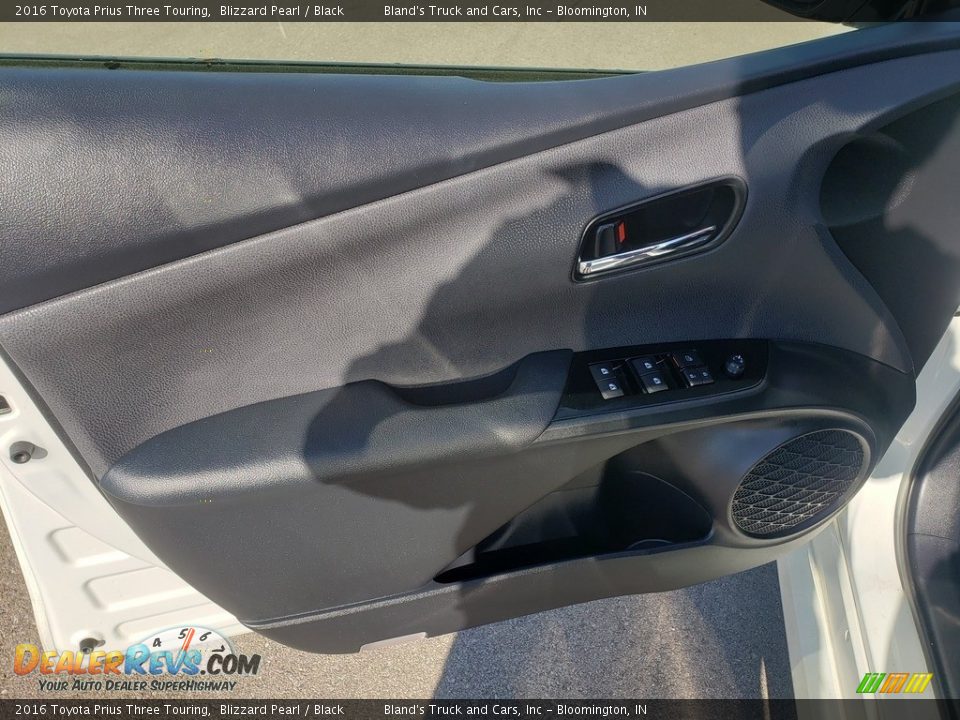 2016 Toyota Prius Three Touring Blizzard Pearl / Black Photo #3