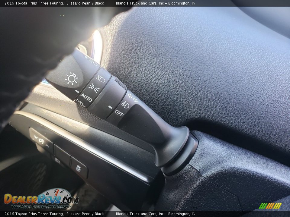 2016 Toyota Prius Three Touring Blizzard Pearl / Black Photo #10