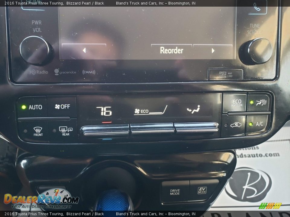 2016 Toyota Prius Three Touring Blizzard Pearl / Black Photo #16