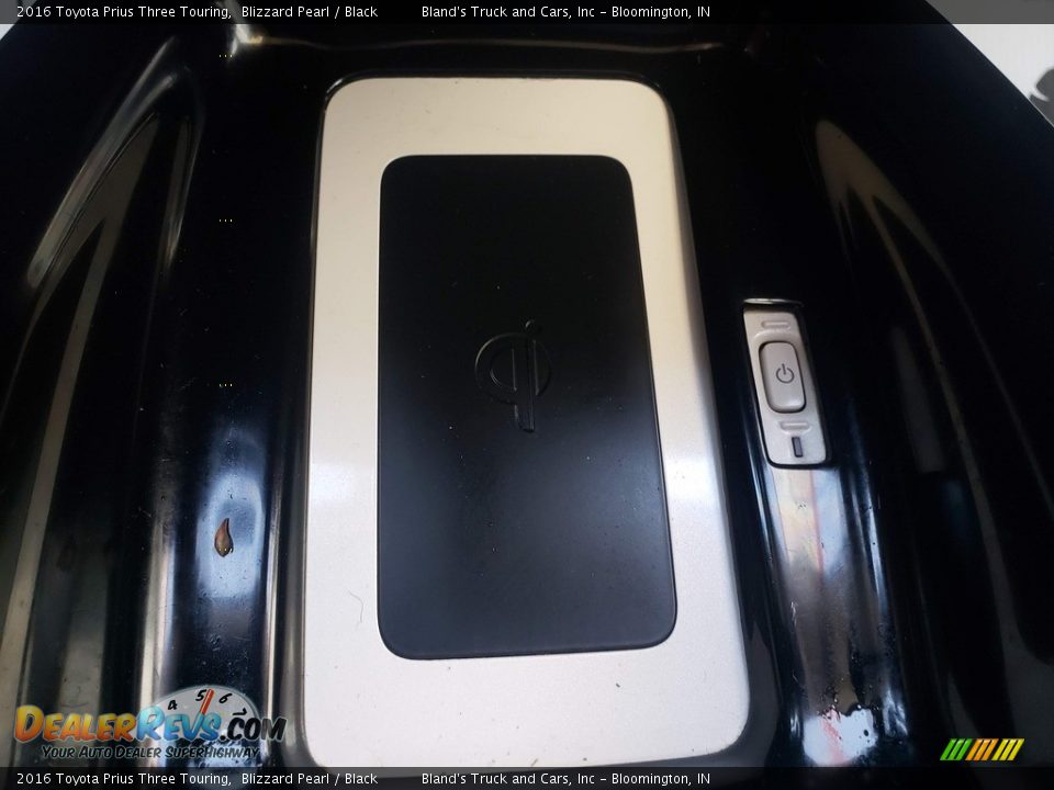 2016 Toyota Prius Three Touring Blizzard Pearl / Black Photo #17