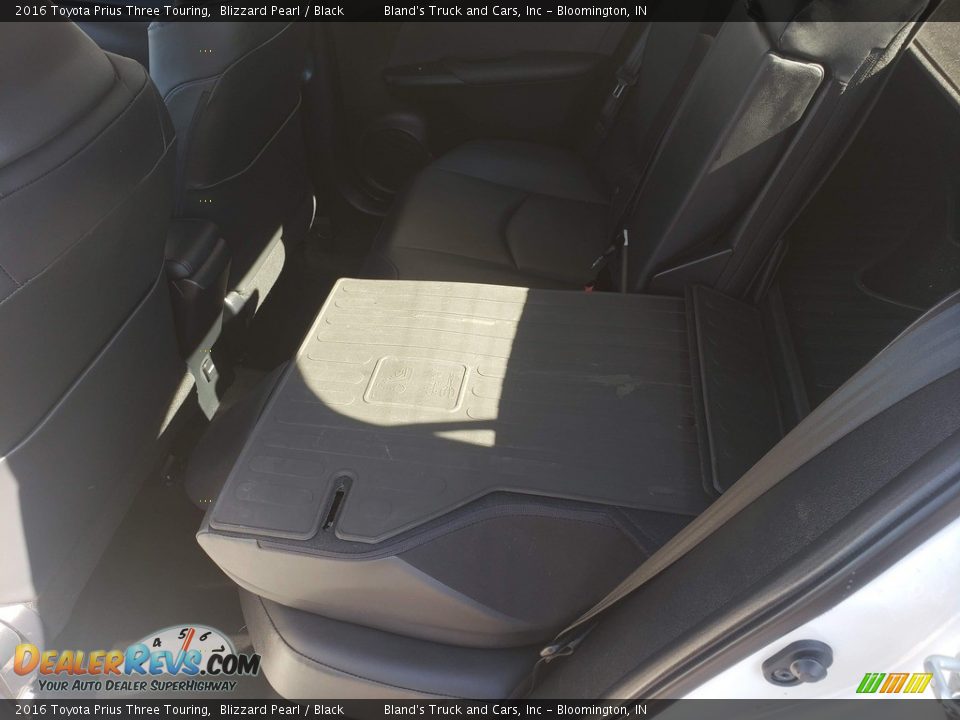 2016 Toyota Prius Three Touring Blizzard Pearl / Black Photo #22