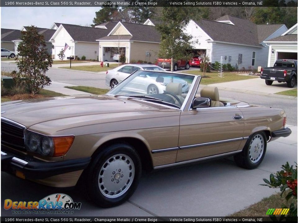Front 3/4 View of 1986 Mercedes-Benz SL Class 560 SL Roadster Photo #2