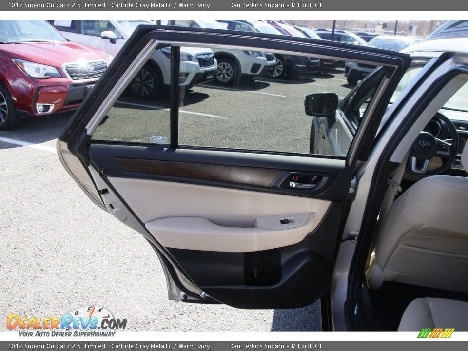 2017 Subaru Outback 2.5i Limited Carbide Gray Metallic / Warm Ivory Photo #12