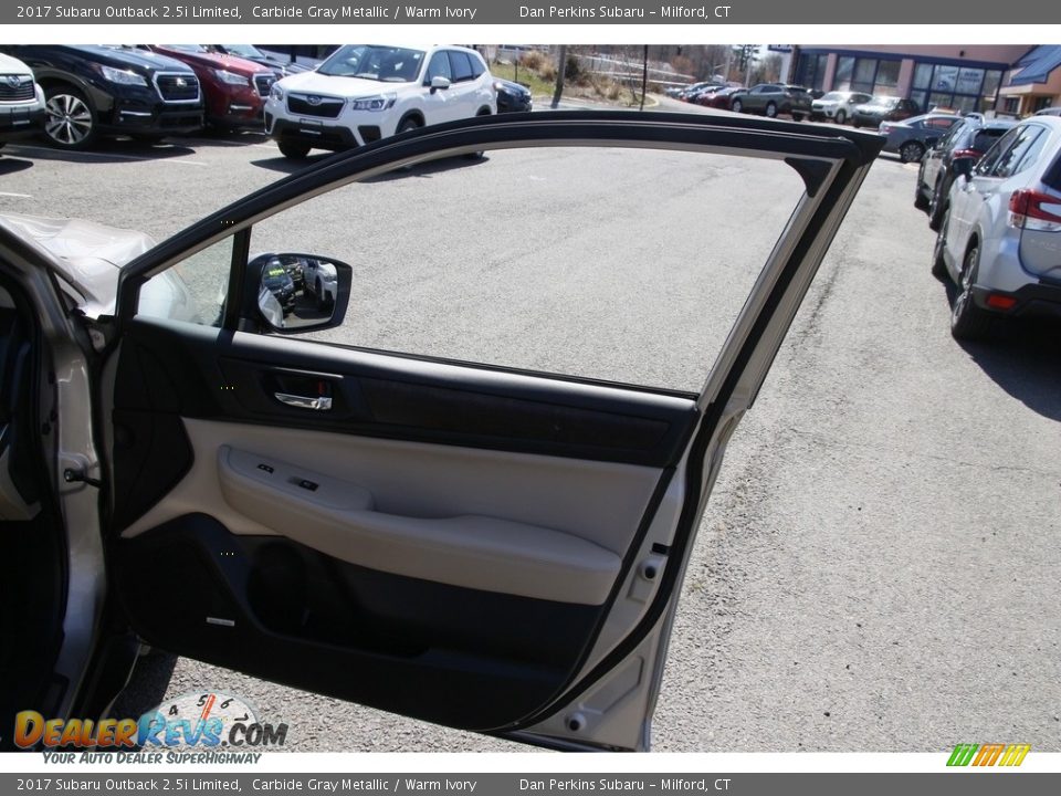 2017 Subaru Outback 2.5i Limited Carbide Gray Metallic / Warm Ivory Photo #17