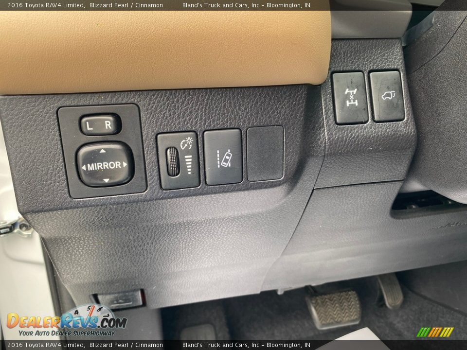 2016 Toyota RAV4 Limited Blizzard Pearl / Cinnamon Photo #26