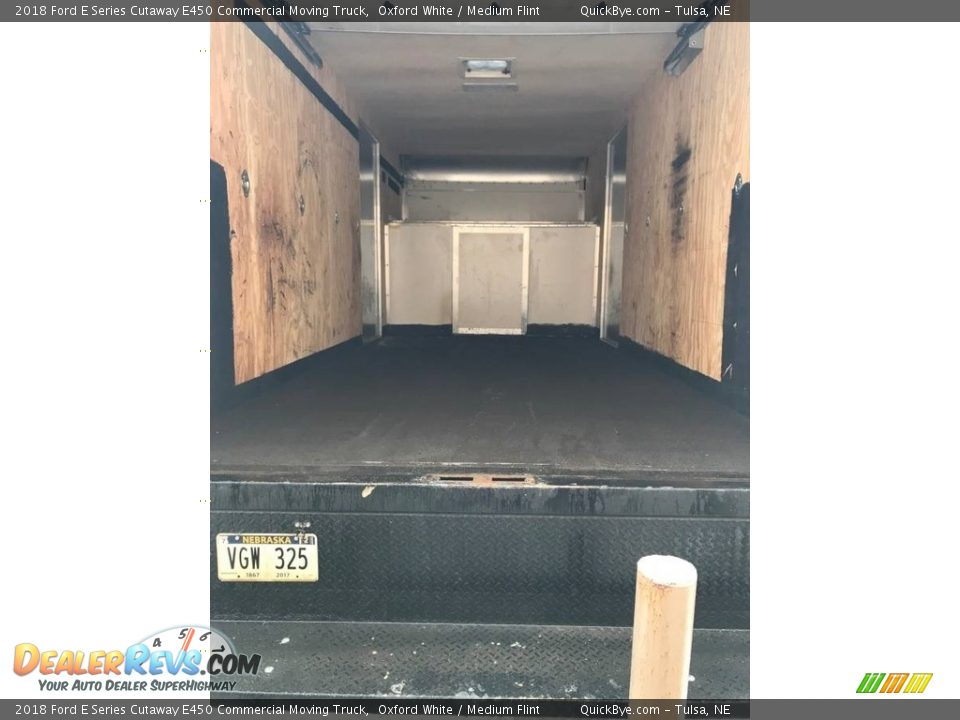 2018 Ford E Series Cutaway E450 Commercial Moving Truck Oxford White / Medium Flint Photo #6