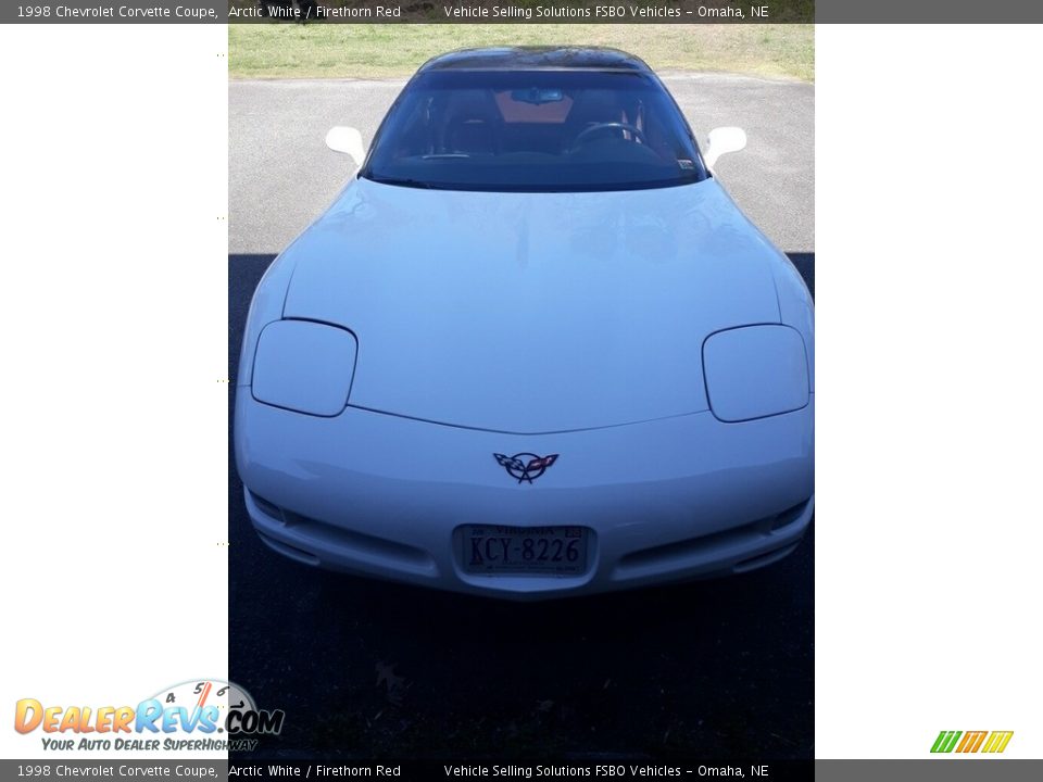 1998 Chevrolet Corvette Coupe Arctic White / Firethorn Red Photo #1