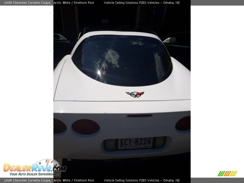 1998 Chevrolet Corvette Coupe Arctic White / Firethorn Red Photo #8