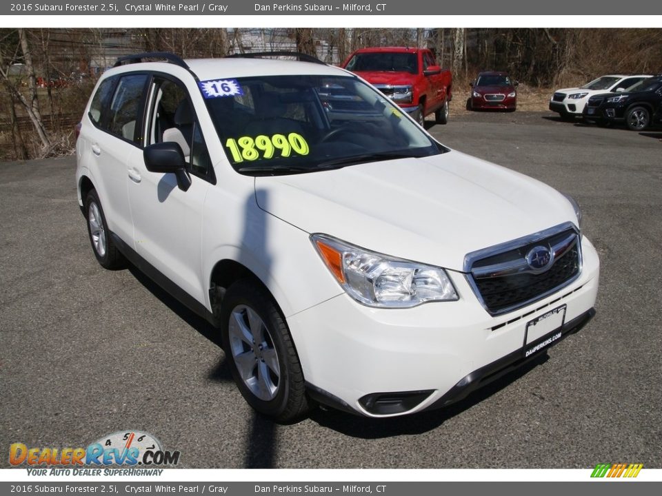 2016 Subaru Forester 2.5i Crystal White Pearl / Gray Photo #3