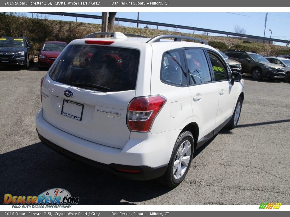 2016 Subaru Forester 2.5i Crystal White Pearl / Gray Photo #5