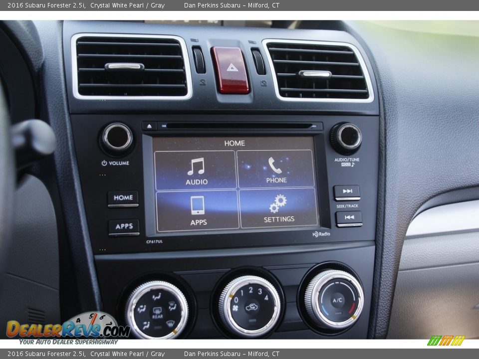 2016 Subaru Forester 2.5i Crystal White Pearl / Gray Photo #18