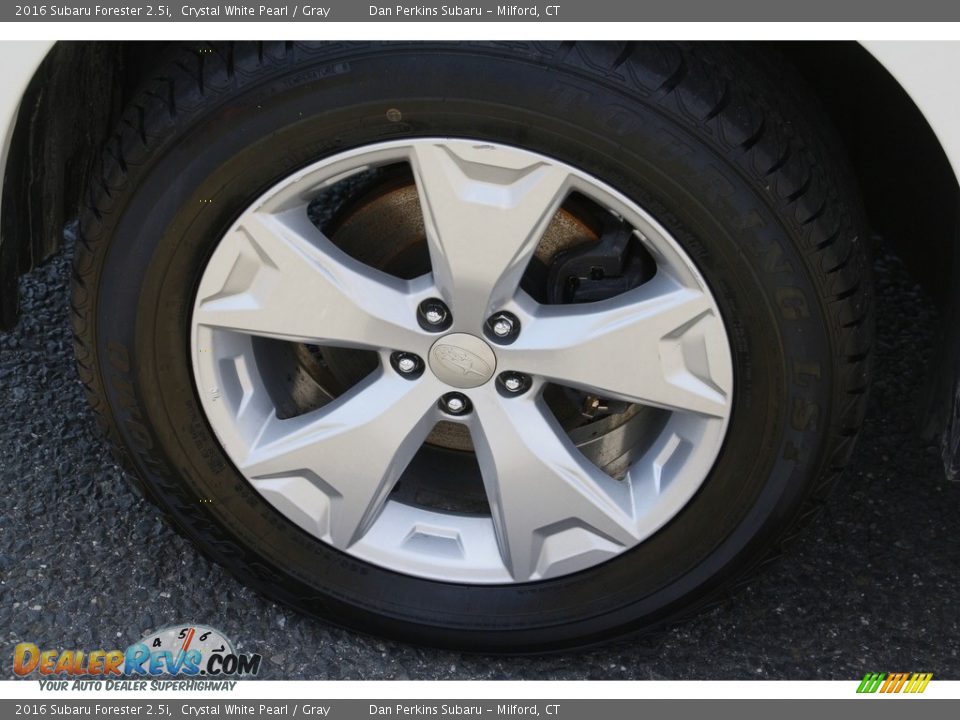 2016 Subaru Forester 2.5i Crystal White Pearl / Gray Photo #21