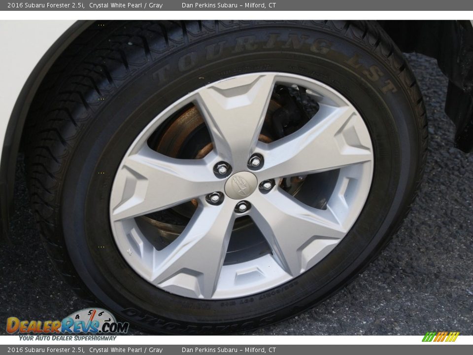 2016 Subaru Forester 2.5i Crystal White Pearl / Gray Photo #23