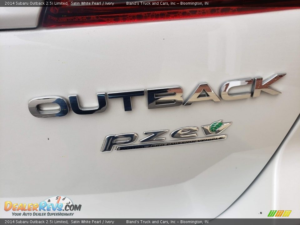 2014 Subaru Outback 2.5i Limited Satin White Pearl / Ivory Photo #31