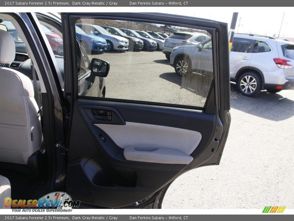 2017 Subaru Forester 2.5i Premium Dark Gray Metallic / Gray Photo #15
