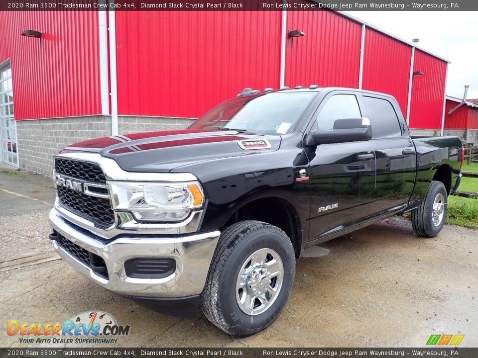 Front 3/4 View of 2020 Ram 3500 Tradesman Crew Cab 4x4 Photo #1
