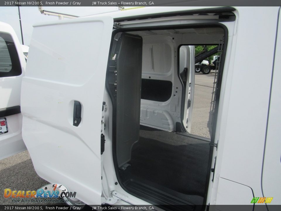 2017 Nissan NV200 S Fresh Powder / Gray Photo #11