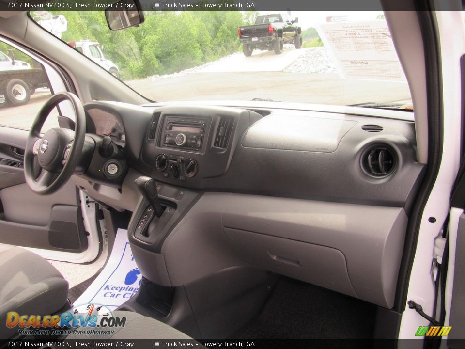 2017 Nissan NV200 S Fresh Powder / Gray Photo #17