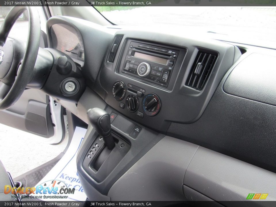 2017 Nissan NV200 S Fresh Powder / Gray Photo #18