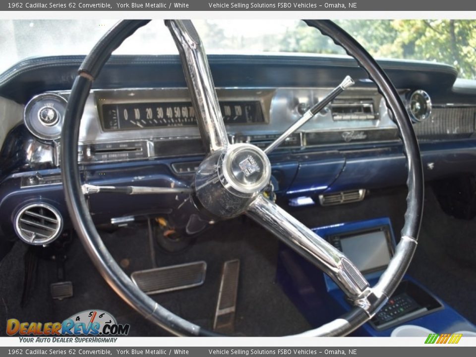 1962 Cadillac Series 62 Convertible Steering Wheel Photo #3