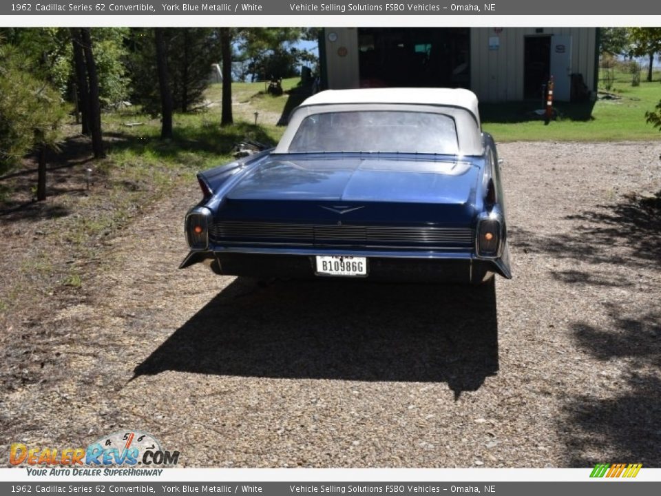 1962 Cadillac Series 62 Convertible York Blue Metallic / White Photo #14