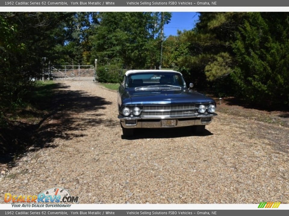 1962 Cadillac Series 62 Convertible York Blue Metallic / White Photo #15