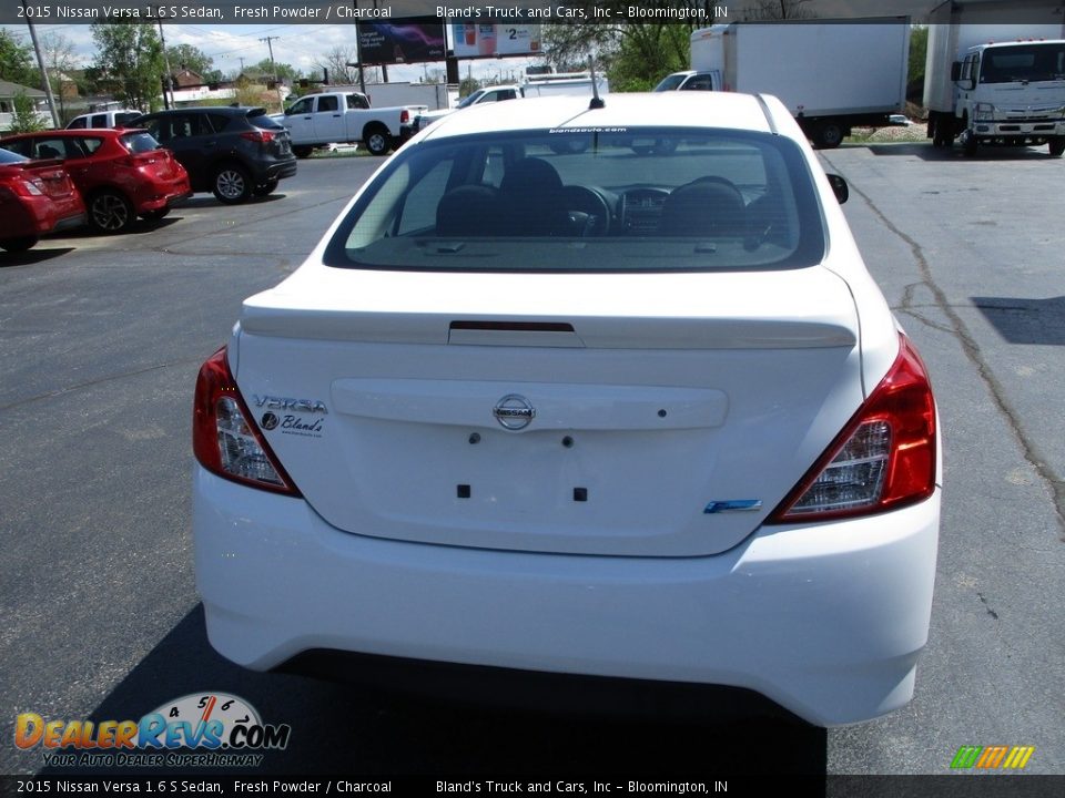 2015 Nissan Versa 1.6 S Sedan Fresh Powder / Charcoal Photo #19