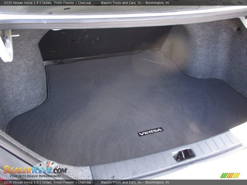 2015 Nissan Versa 1.6 S Sedan Fresh Powder / Charcoal Photo #22