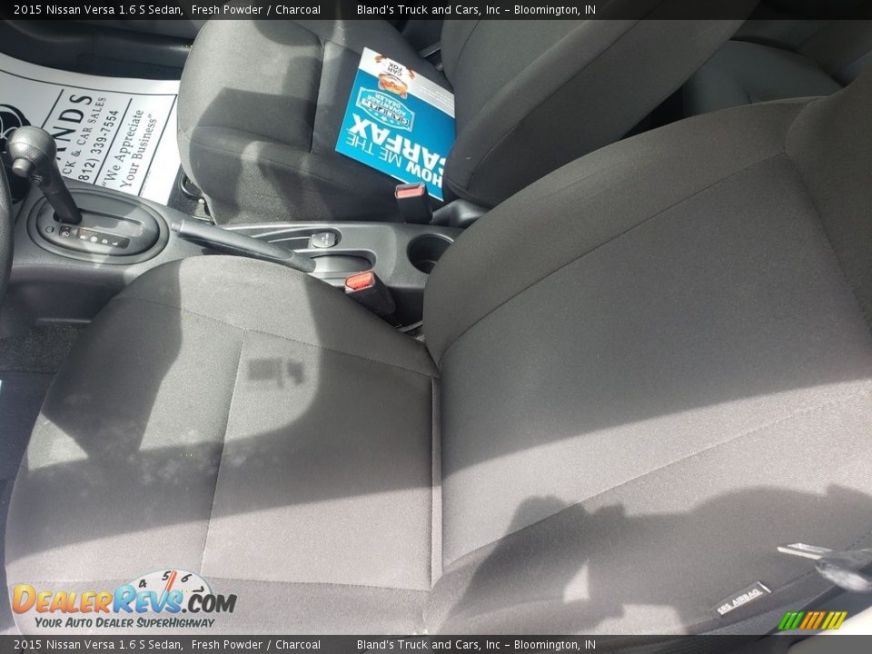 2015 Nissan Versa 1.6 S Sedan Fresh Powder / Charcoal Photo #6